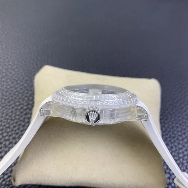 top-tier watch Rolexwhite dialrubber strap transparent Submariner men's super lume watch side view
