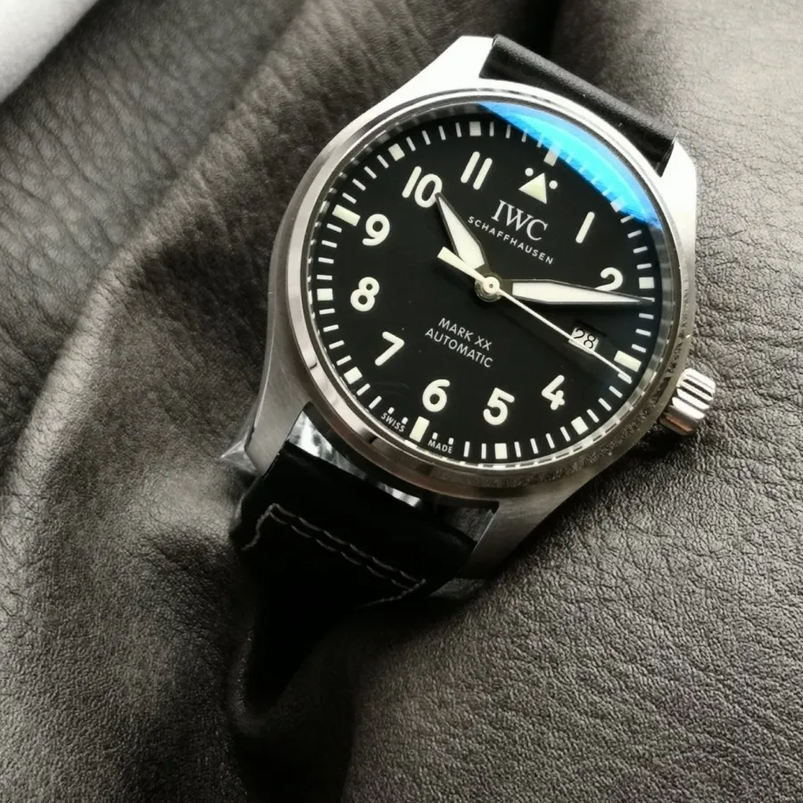 IWC1:1replica watch,V7 pilot watch,front live photo