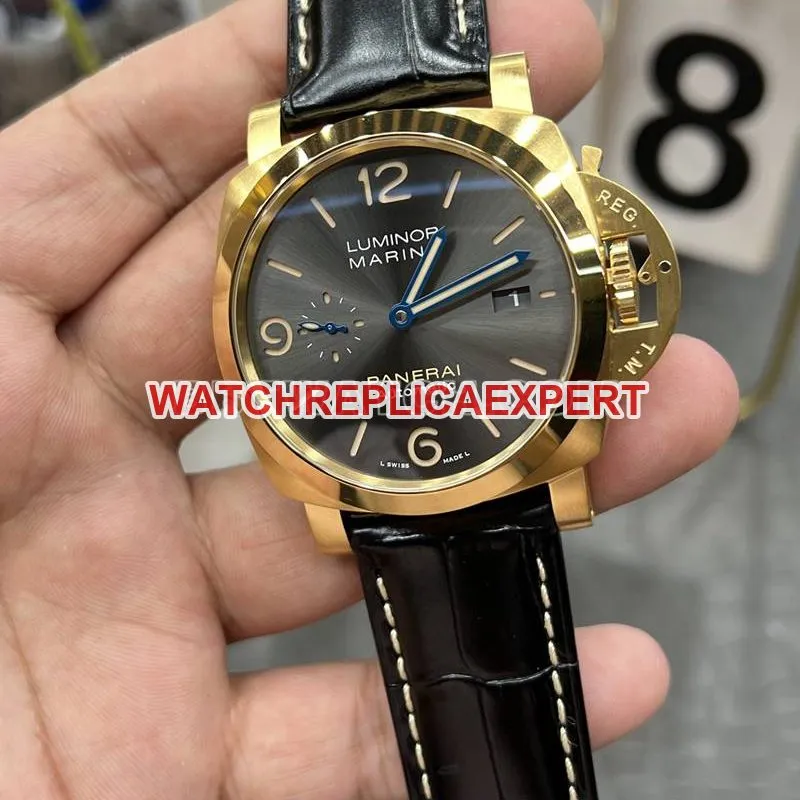 Panerai collectible watch VS Factory Lumino black dial mechanical leather strap model Pam1115front live photo