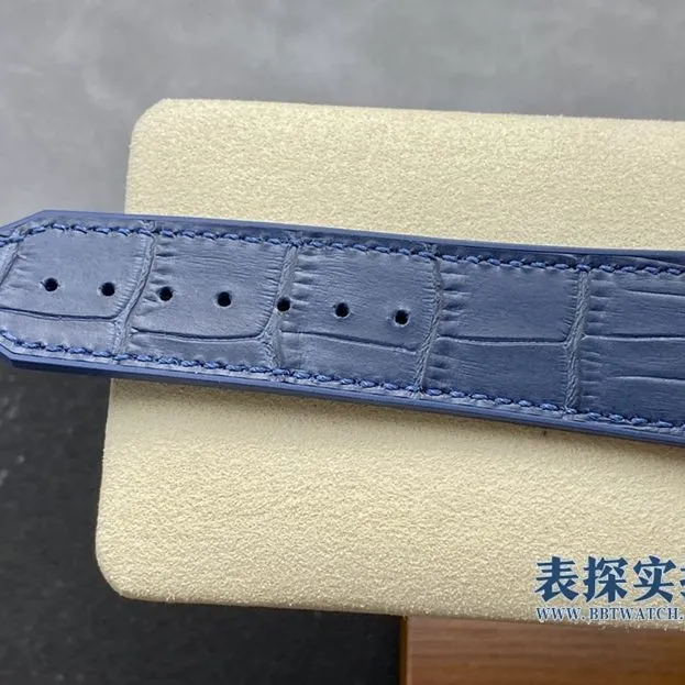 How much does top-tiersuper Hublot blue dialHublot classic fusion cost?