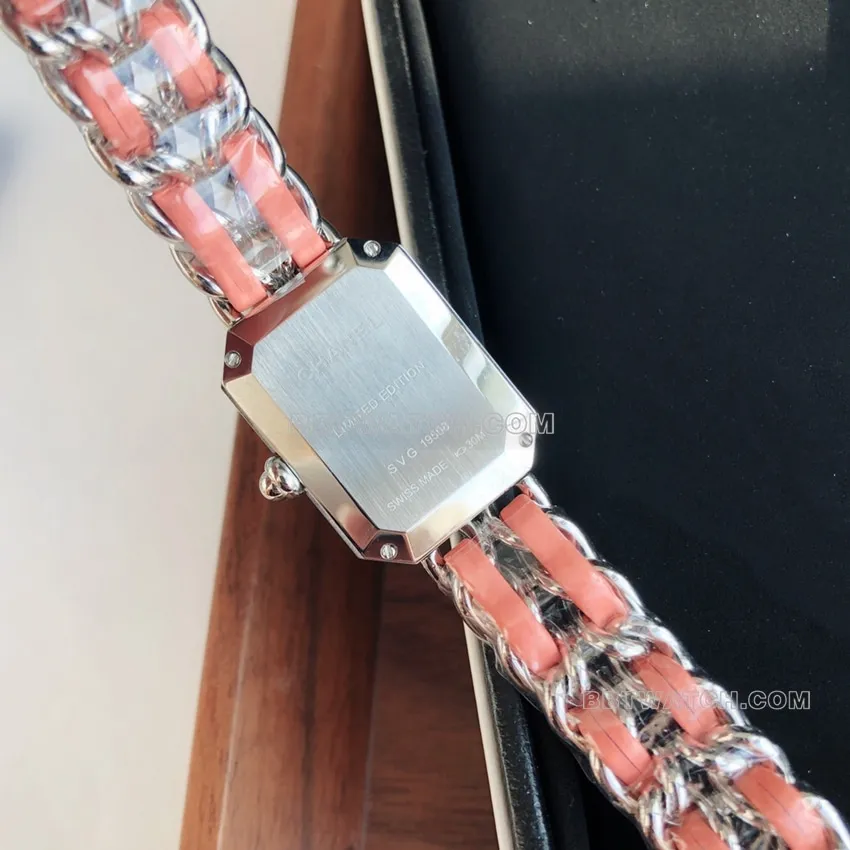 Chanel1:1super white mother-of-pearl dial pink leather chain braceletfront live photo