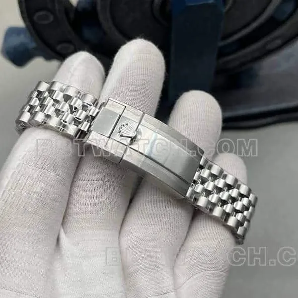VSRolexGMT-Master type top-tier 1:1super clonePepsi bezel126710side live photo