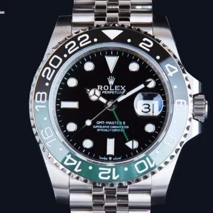 V9 factory top-tier replicaRolexGMT-MasterGMT V4 black and green ceramic bezel3285 all-in-one blue hairspring men's watch front view