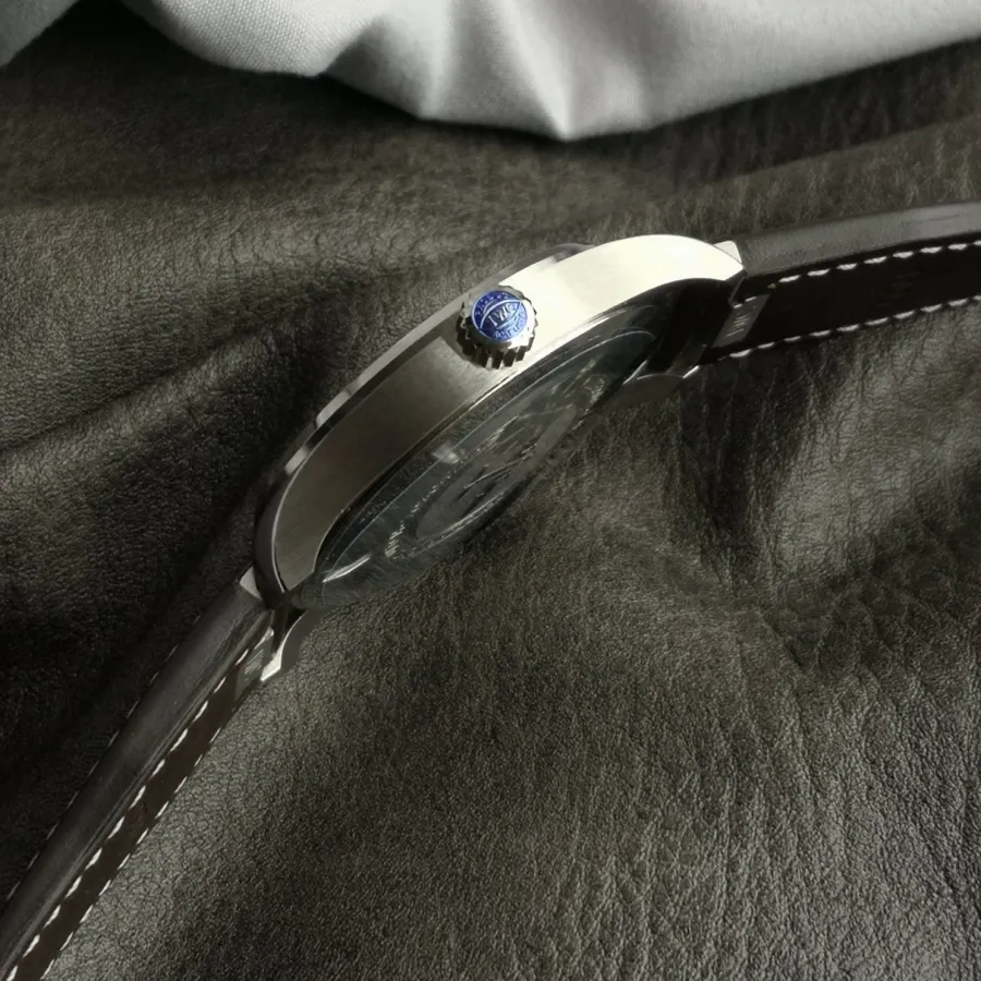 IWC ceiling watch, v7 pilot watch, front live photo
