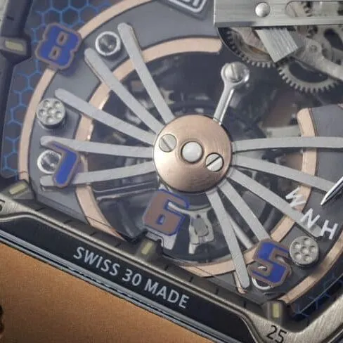 top-tier super cloneRichard Millerose gold creates a real wrist aircraft RM 21-01 aerodynamic tourbillon watch detail shots