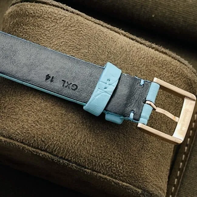 top-tier watch Piaget blue dial blue belt time series watch front view