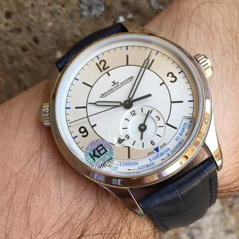 TW factory top-tier replicaJaeger-LeCoultre geographer master series silver steel case black leather strap watch clasp picture