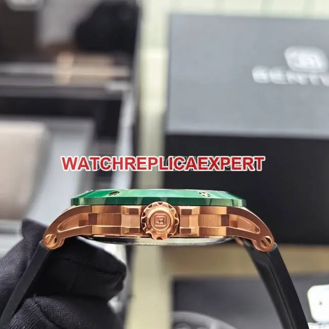 watch Bentley BL-62 peak green rubber braceletfront live photo
