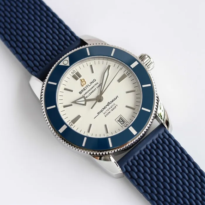 top-tier watch Breitling men's white dial super ocean culture series mechanical watch detail shots