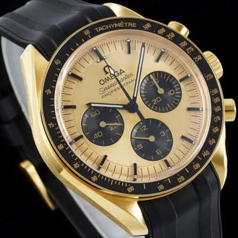 top-tiersuper cloneRM2022 legendary space watch yellow plate Omega Speedmaster series moon watch detail shots