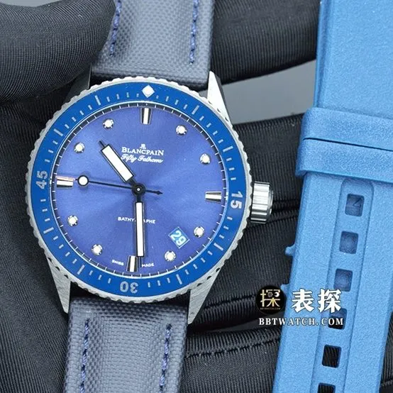 GF FactoryBlancpain Fifty Fathoms top-tier watch men's blue dialleather strap model pictures and prices front live photo