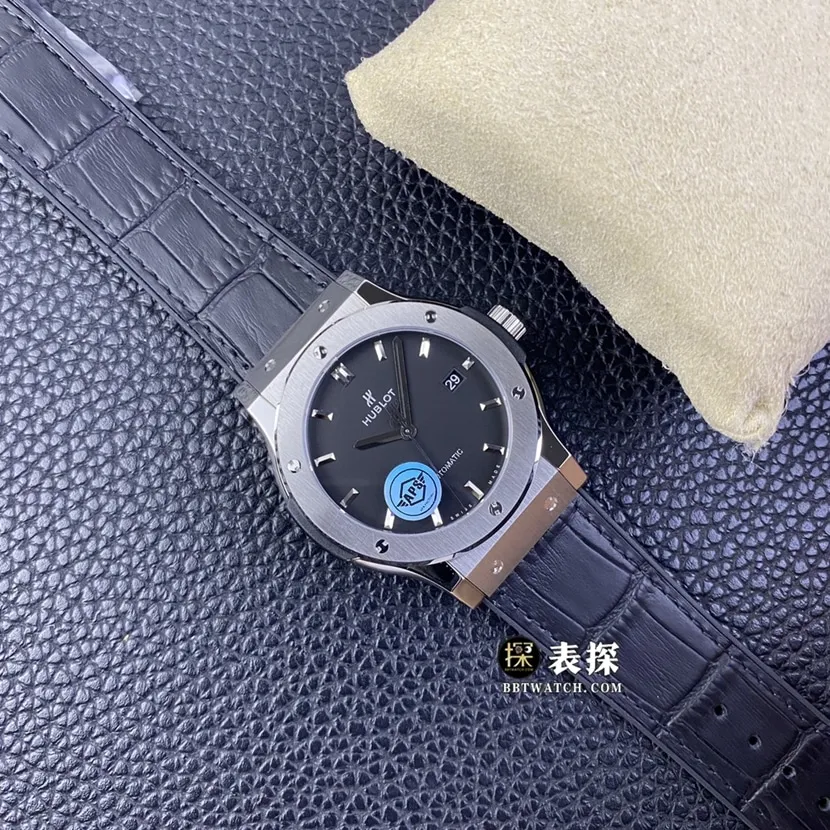 Hublot ceiling, APS classic fusion watch, front view