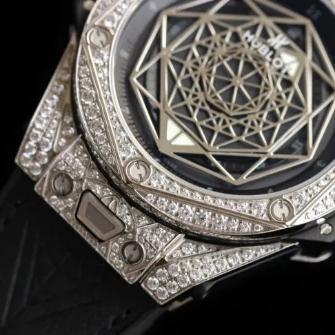 top-tier watch Hublot series tattoo OEM1:1 molded white steel black dial full diamond men's mechanical watch detail shots