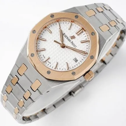 8F factory top-tier replicaAudemars Piguetsuper watch women's white dialsteel bracelet34mm Royal Oakautomatic movement watch front view