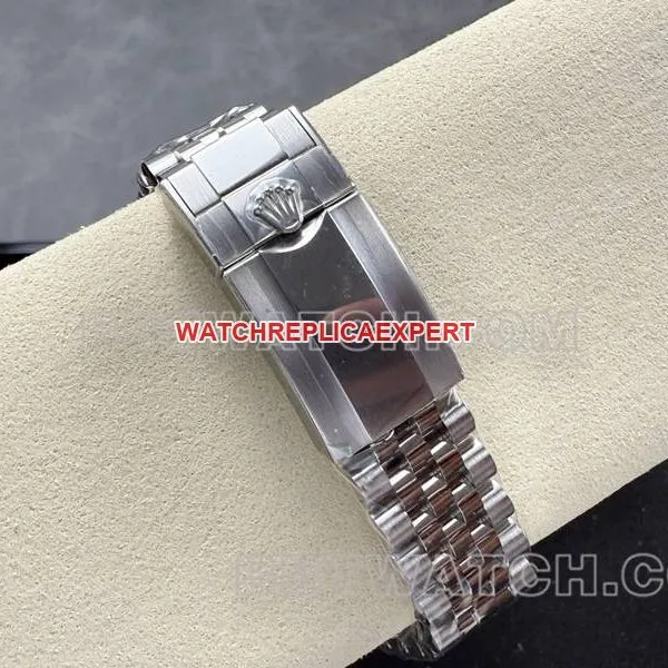 Rolextop-tier watch ARF FactoryGMT-MasterGMTgreen dial3285movementfront live photo