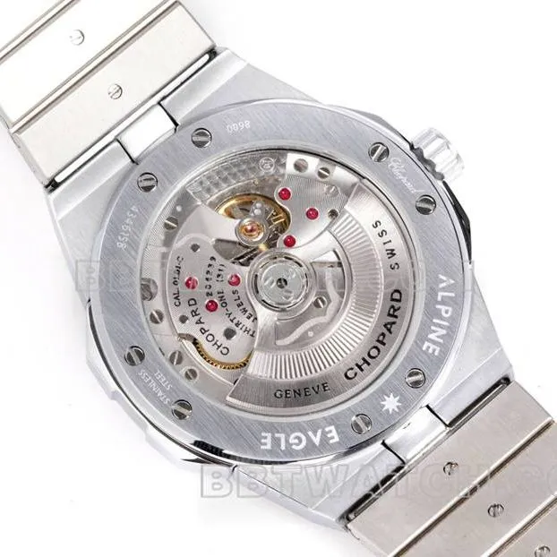 Chopard collectible watch GH factory snow mountain proud wing 41mm gray plate green sapphire crystaldiamond bezelfront live photo