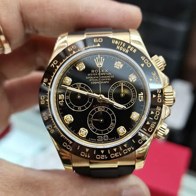 top-tier watch Rolex fully automatic movement men's black dialrubber strap watch side view