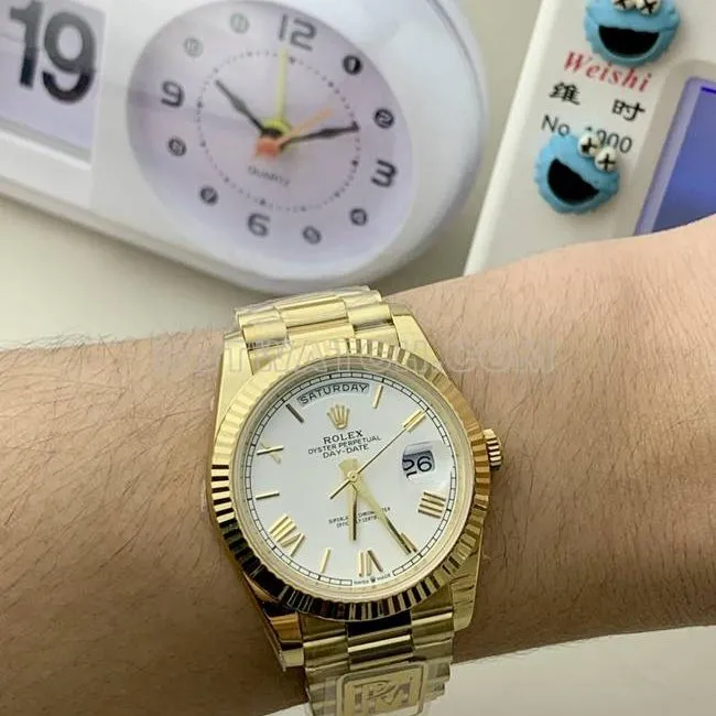 1:1replica watch Rolexyellow goldPPM factory Day-Date mechanical white dial Roman numerals front live photo