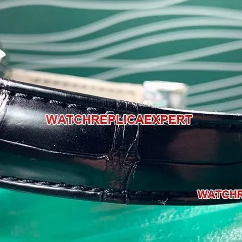RolexSubmariner1:1super cloneblack dialdiamond bezelleather strap side live photo