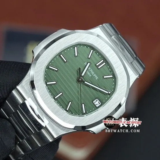 3k factory top-tier watch Patek Philippe men's green dialsteel braceletNautilus series mechanical watch side live photo