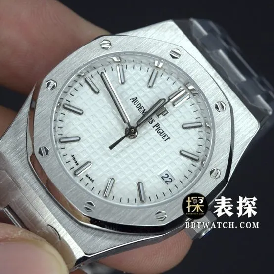 8F factory Audemars PiguetRoyal Oak1:1super watch white dialsteel bracelet model pictures and prices front live photo