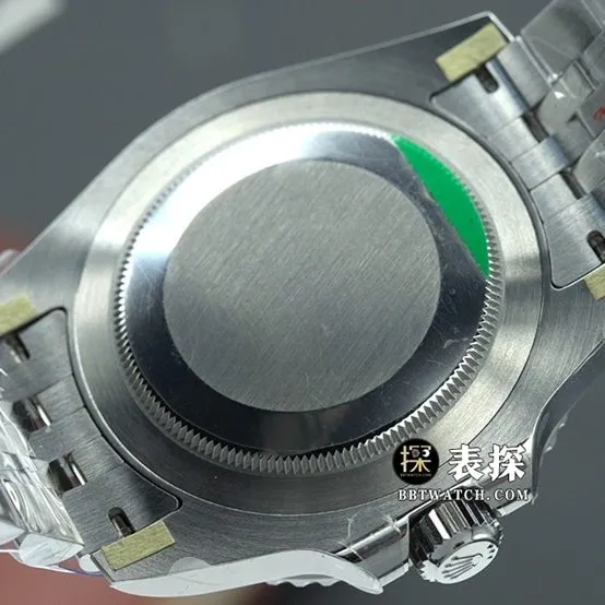 C+GMT-MasterRolex1:1replica watch lumeblack dialPepsi bezelsteel bracelet model m126710blro-0001side live photo