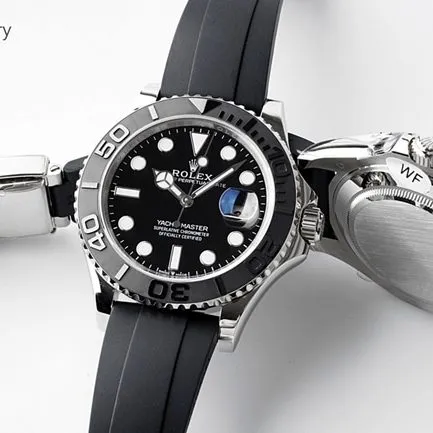 top-tier replicaRolex men's black dialrubber strap Yacht-Master series mechanical watch front view