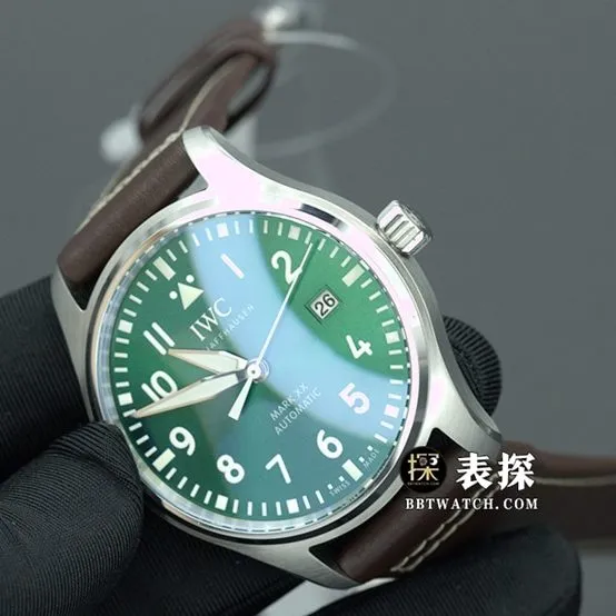 M+ pilot IWC1:1replica watch lumegreen dialleather strap model IW328205 overall live photos