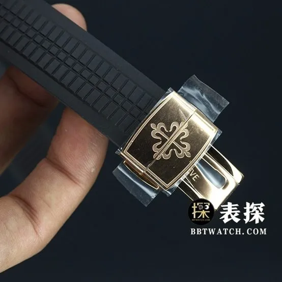 WY factory Patek Philippe1:1super watch black dial white needle rubber model picture and price side live photo