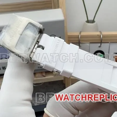 Richard Milletop-tier watch R factory hollow plate white rubber model RM055front live photo