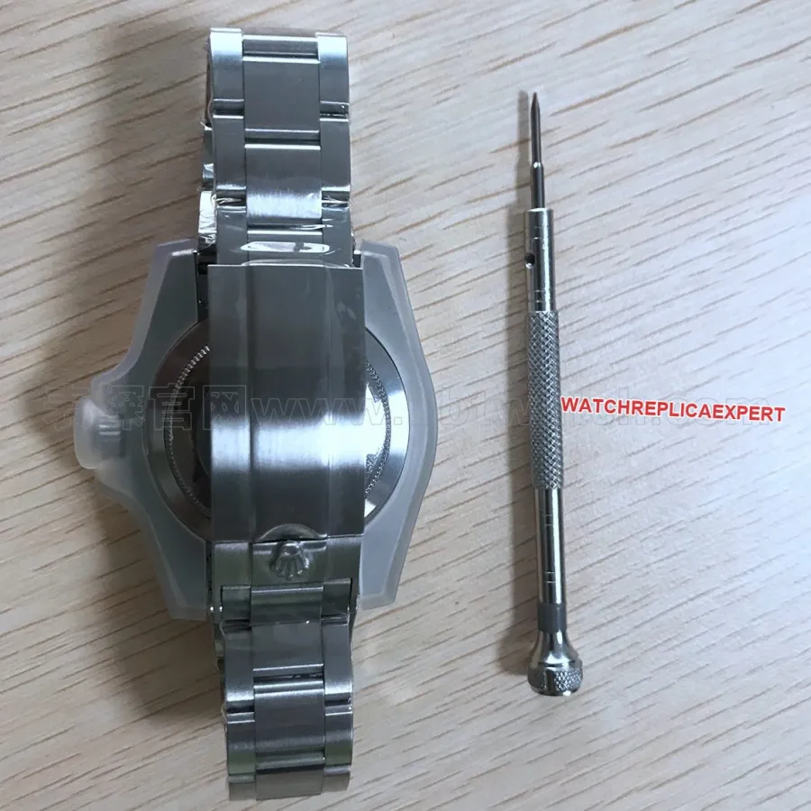 Rolex Rolex Green Aqua Buckle Guide: Open
