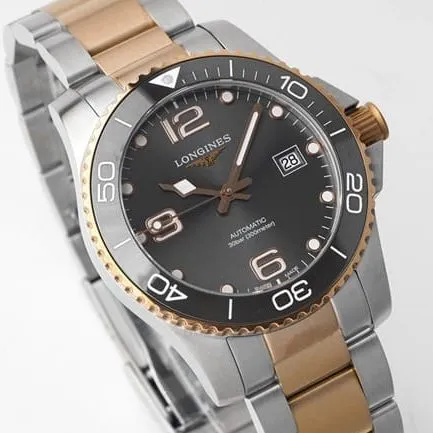 ZF Factory Longines Men's Watch Automatic Mechanical Steel Strap Black Plate Intergold Strap Conquest Series Watches Top Front View