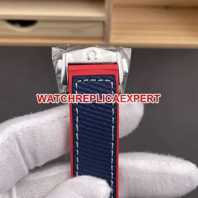 VS FactoryOmegaSeamastertop-tier 1:1high-quality America's Cup 600mwhite dial215.32.43front live photo