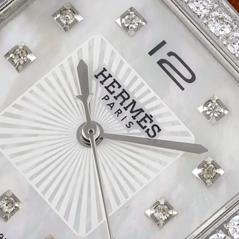 Hermès top-tier watch HeureH three-hand series ladies leather strapwhite dialdiamond watch front view