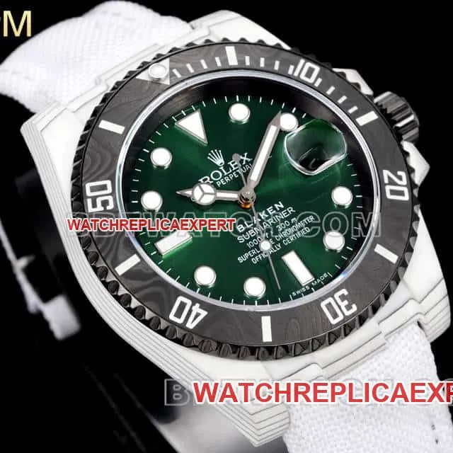 PPM factory RolexSubmariner1:1super clonegreen dial carbon fiber 3135 white leather strap front live photo