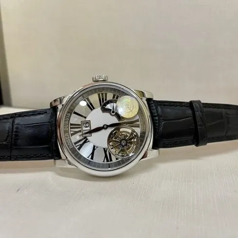 Top-tier watch Roger Dubuis men's white dial black belt 18kwhite goldtourbillon mechanical leather strap watch front view