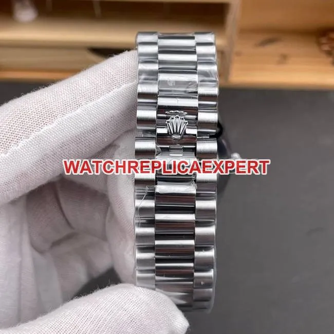 collectible watch CBD factory RolexDay-Date3255 mechanical olive green dial40mmcaseback live photo