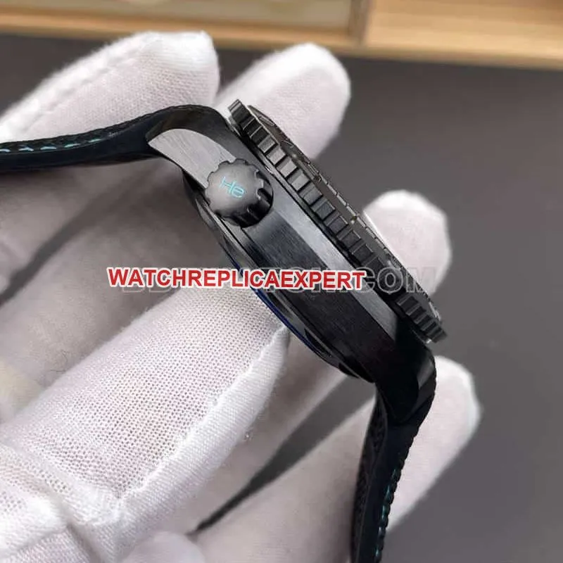 VS FactoryOmegaSeamastertop-tier replicablack dial600m world time 215.92.46caseback live photo