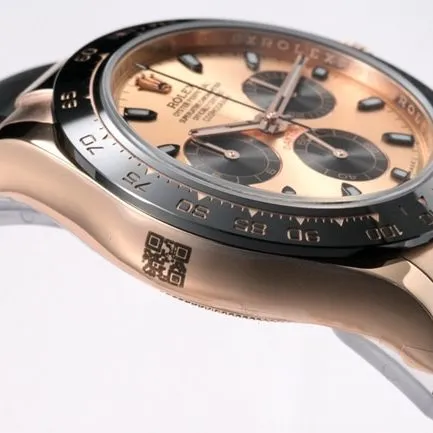 top-tier replicaRolex men's brown plate rubber strap popular model Cosmograph Daytona mechanical watch front view
