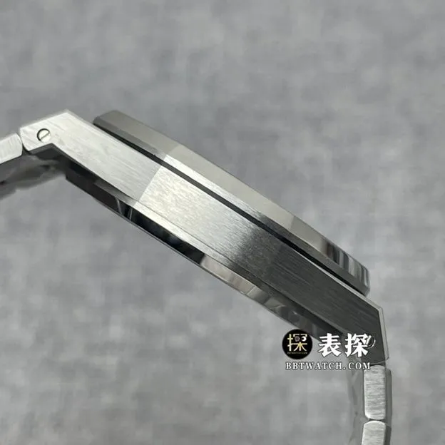 R8 factory Audemars PiguetRoyal Oak1:1top-tier watch men's smoked blue dial gradient sapphire crystalsteel bracelet model pictures and prices front live photo