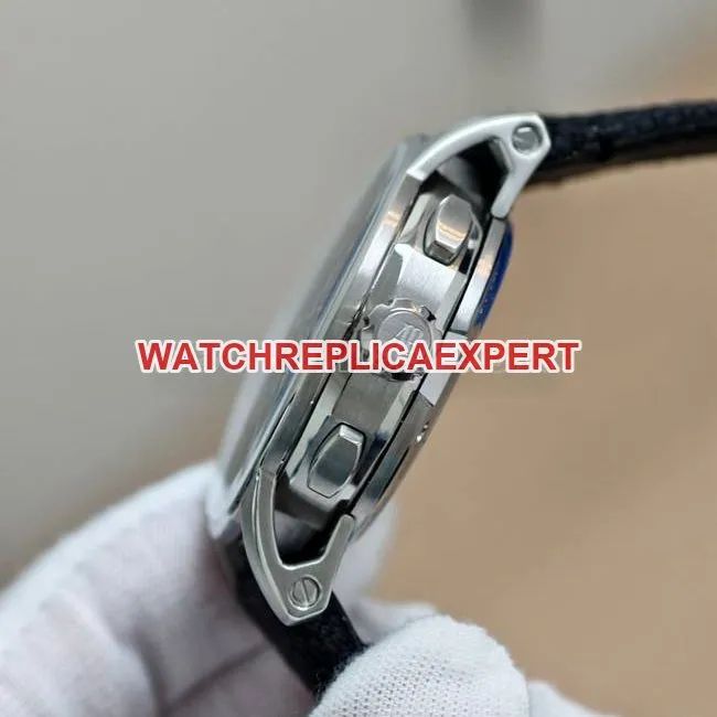 top-tier watch CODE 11.59Audemars PiguetAPS factory smoked blue dial4401 mechanical 26393front live photo
