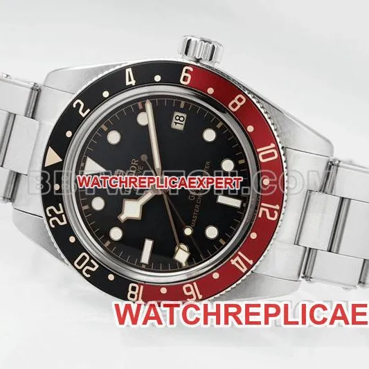 Tudor1:1replica watch ZF Factory Biwan black dial 39mm red and black circle steel bracelet model front live photo