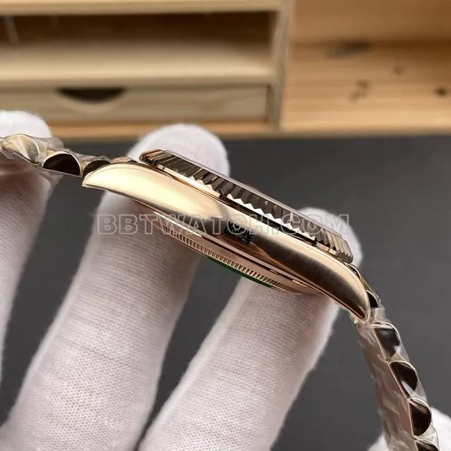 collectible watch CBD factory Day-DateRolex3255 mechanical rose gold smoked black dialfront live photo