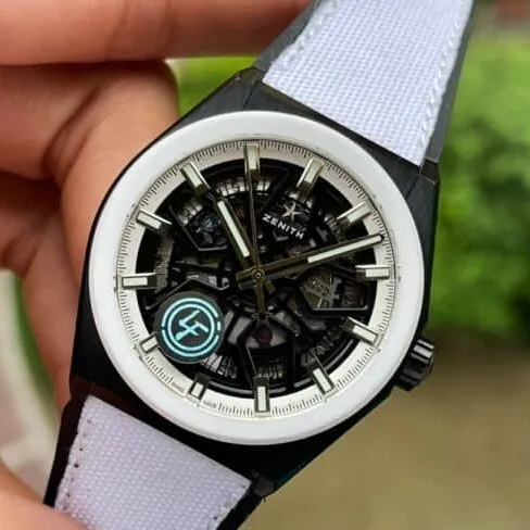 top-tiersuper cloneLF Zenith black dialDEFY series new upgraded version of men's watch front view