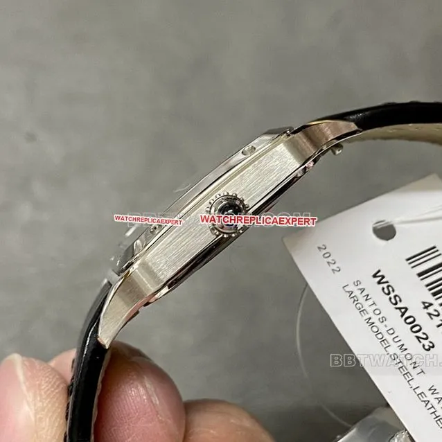 F1 factory Cartier Santos top-tier replicablack dial trumpet front live photo