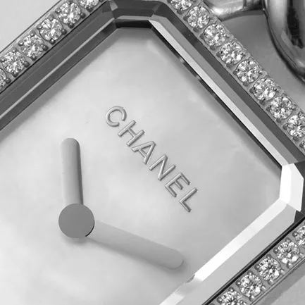top-tier replicaChanel women's white dialsteel braceletPremiere series quartz watch front view