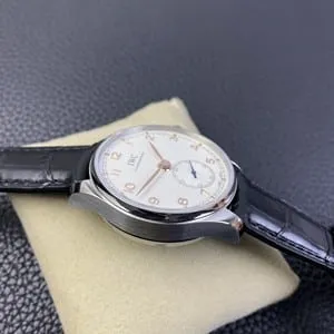 The price of the fine women's watches, the