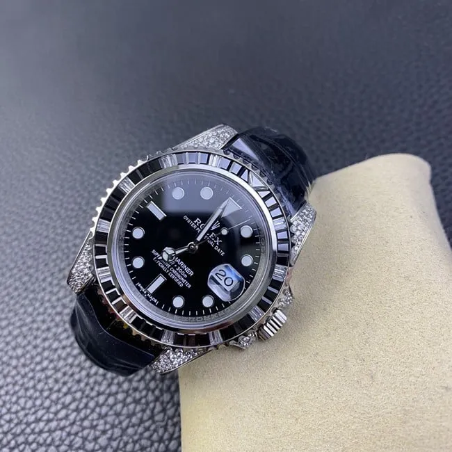 Rolextop-tier watch men's black dial black belt Submariner series fully automatic movementleather strap front view