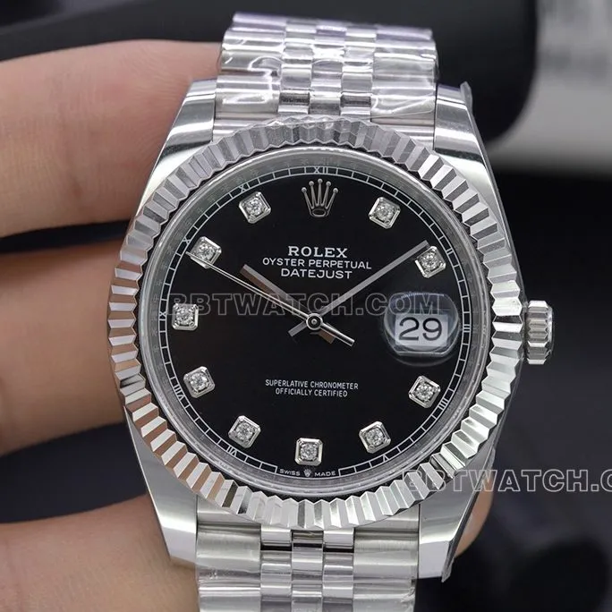Classic taste: collectible watches style