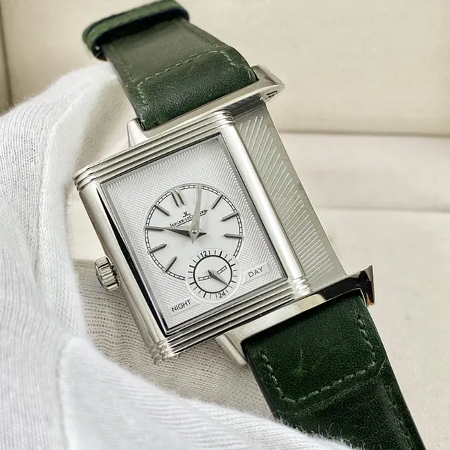 Jaeger-LeCoultretop-tier watch men's green dialgreen dial flip series manual winding leather strap watch front view